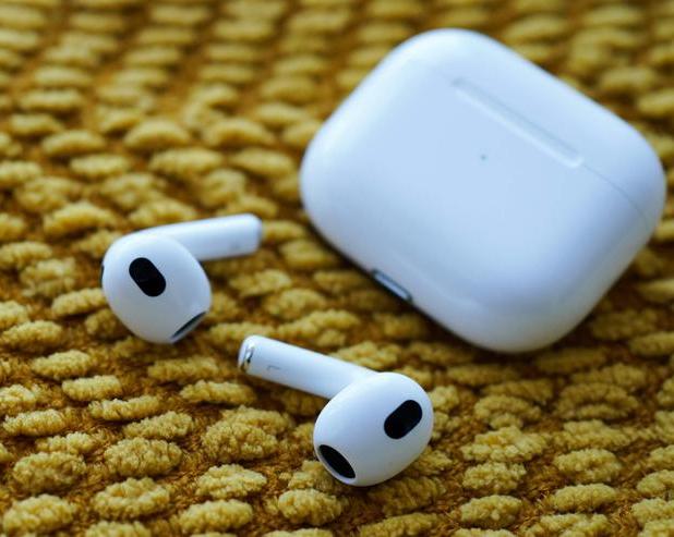 Apple незаметно убрала кабель из комплекта AirPods / Аудио и звук / iXBT Live